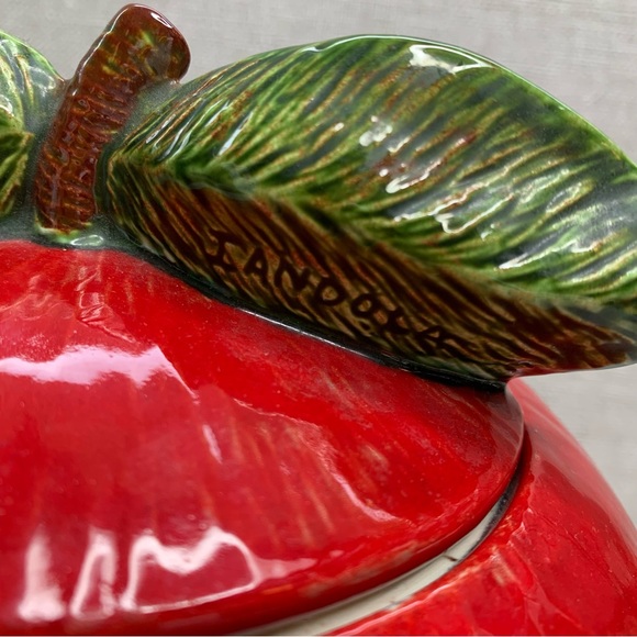 VINTAGE Iandola Ceramic Apple Lidded Jar Bright Red Cookie Leaves and Stem - Picture 9 of 12